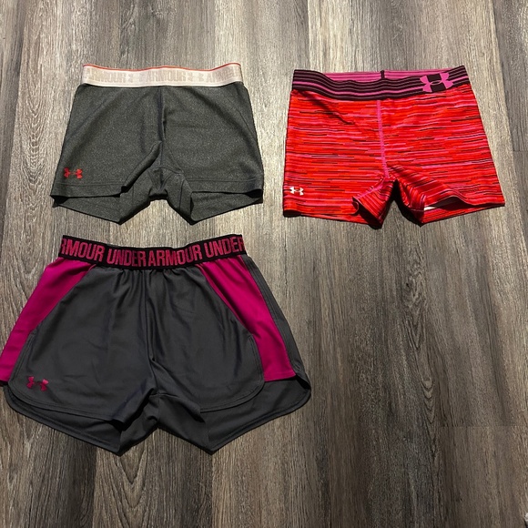 Under Armour Short Bundle - Picture 1 of 4